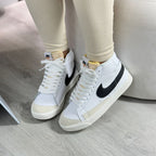 NIKE BLAZER
