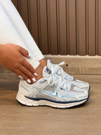 NIKE VOMERO