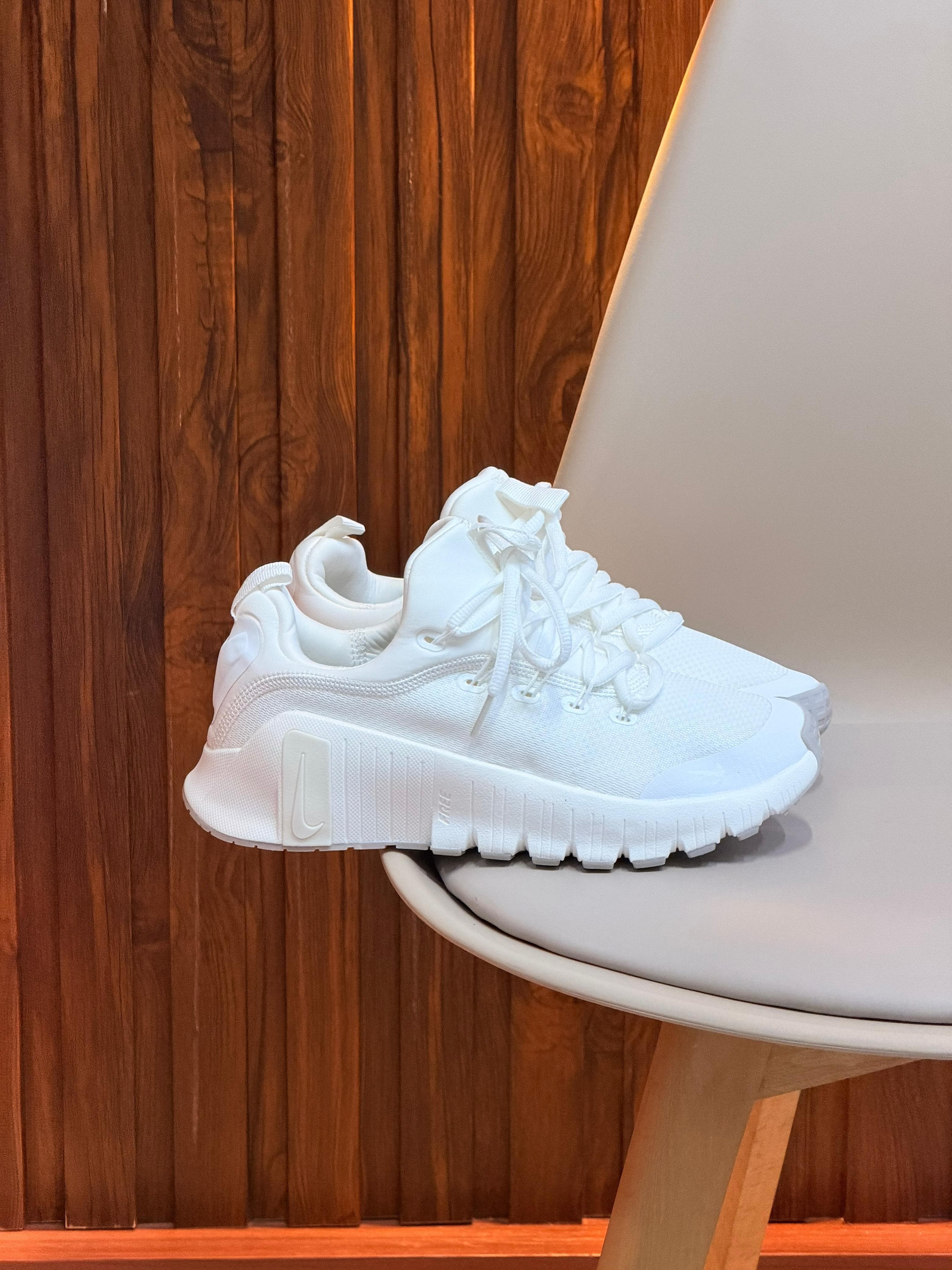 NIKE FREE METCON