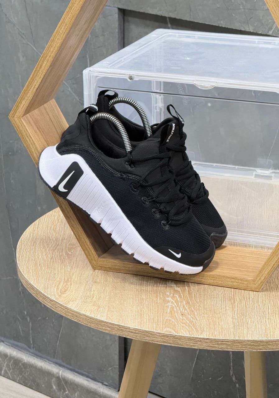 NIKE METCOM